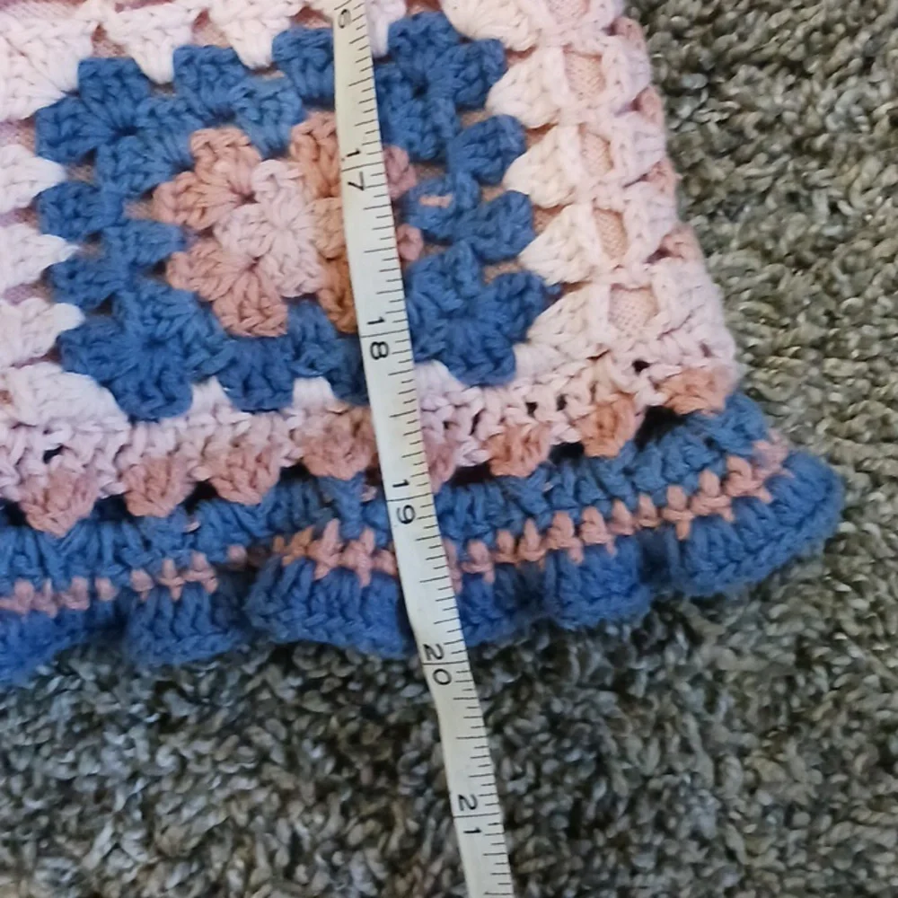 American Eagle granny square crocheted sweater tank - L - Picture 7 of 7